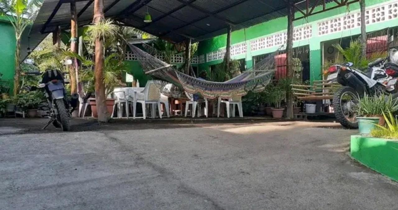 Cocos Hostel Мойогалпа Екстер'єр фото