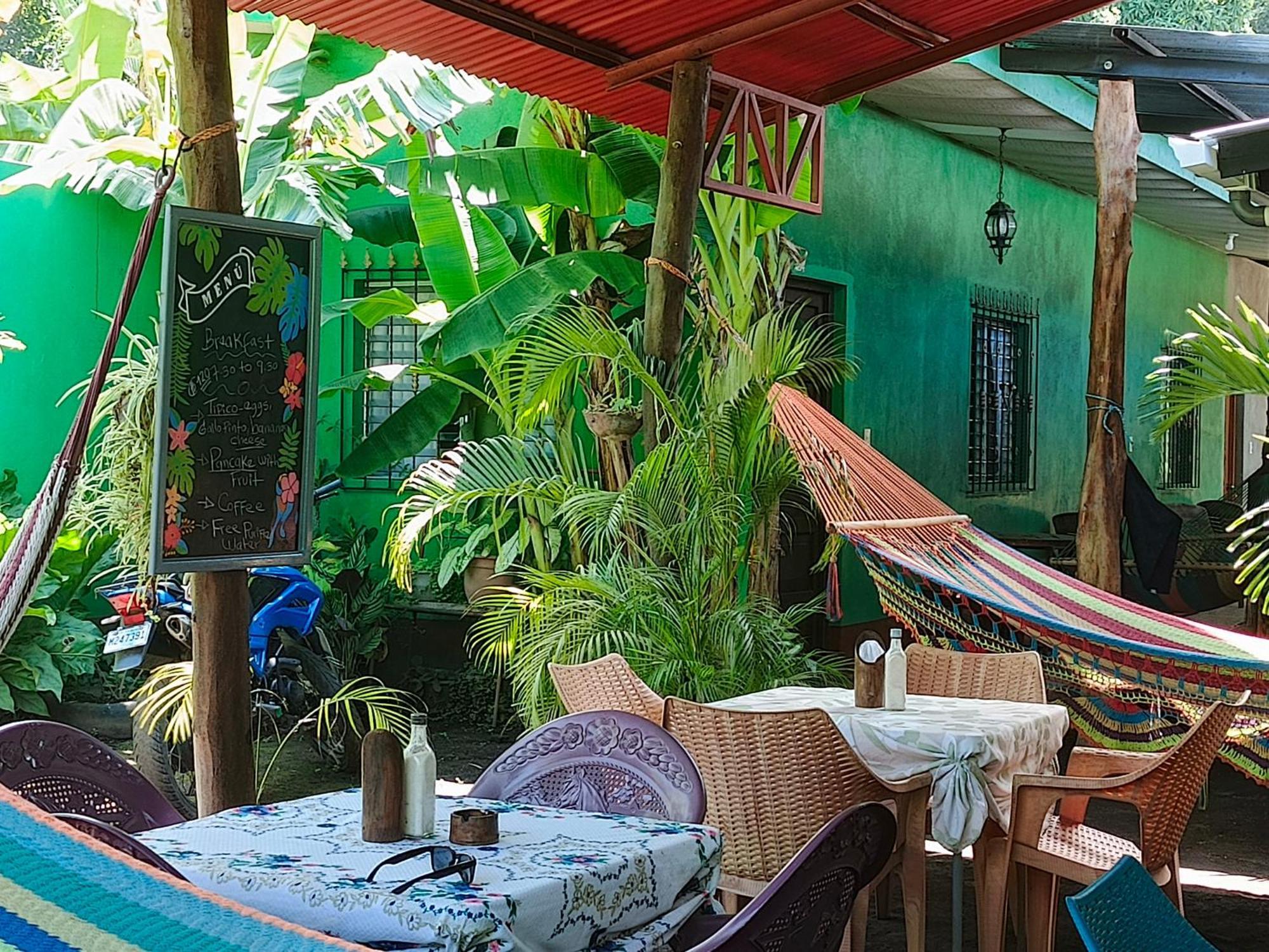Cocos Hostel Мойогалпа Екстер'єр фото