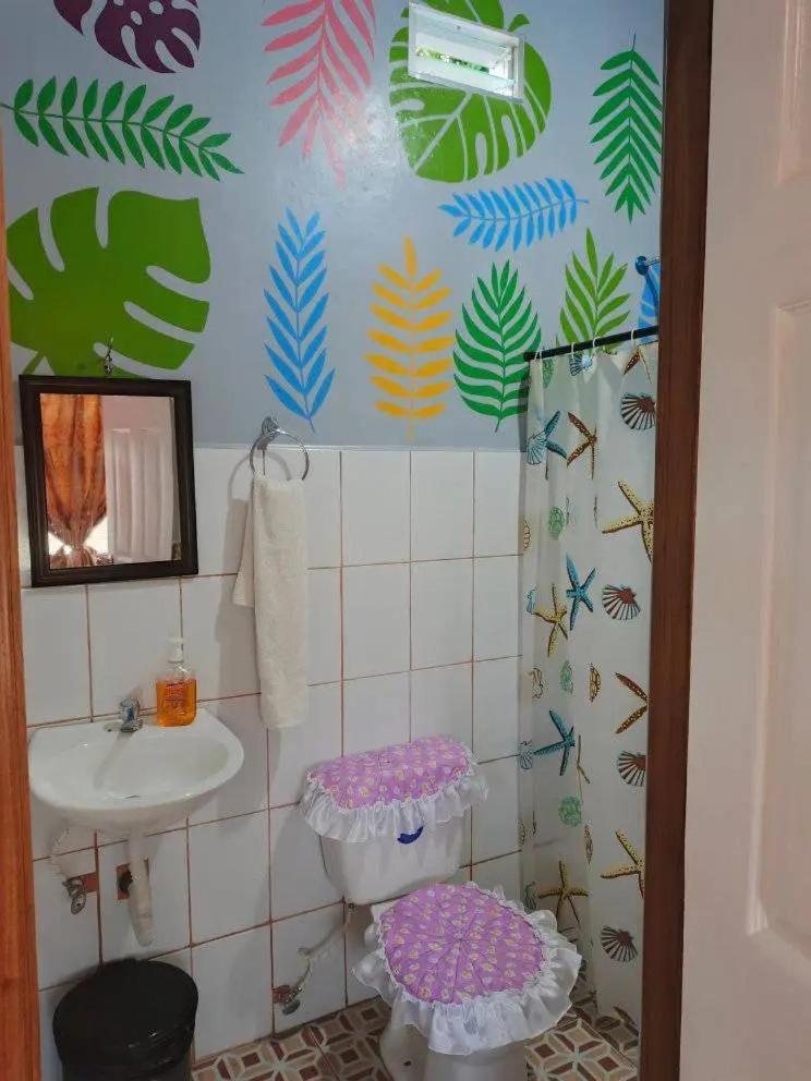 Cocos Hostel Мойогалпа Екстер'єр фото